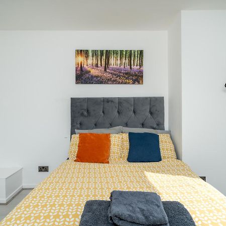 Private Room In London Enfield With Parking Εξωτερικό φωτογραφία
