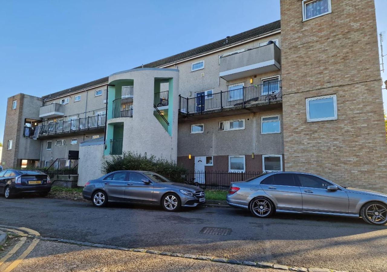 Private Room In London Enfield With Parking Εξωτερικό φωτογραφία