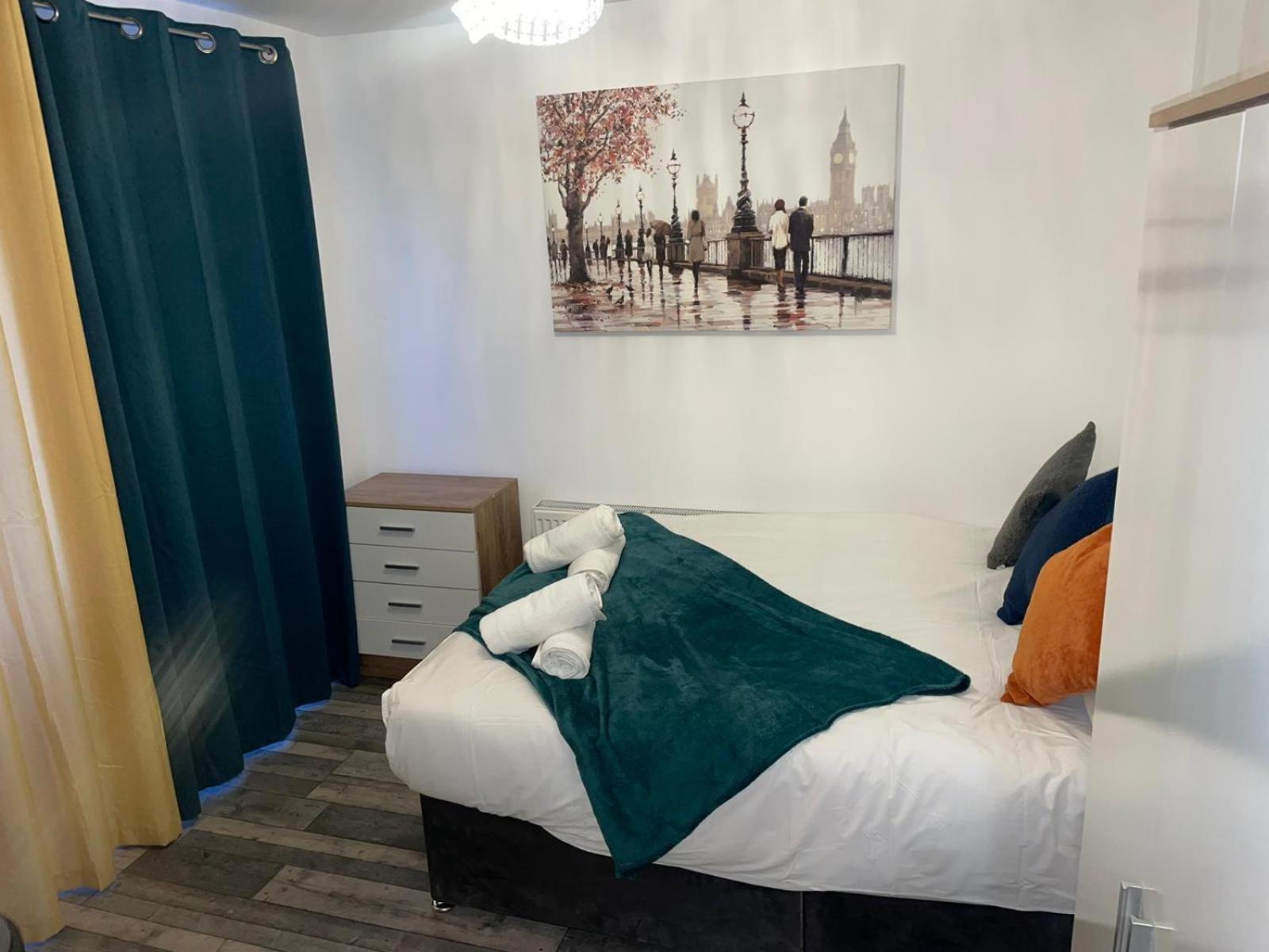 Private Room In London Enfield With Parking Εξωτερικό φωτογραφία